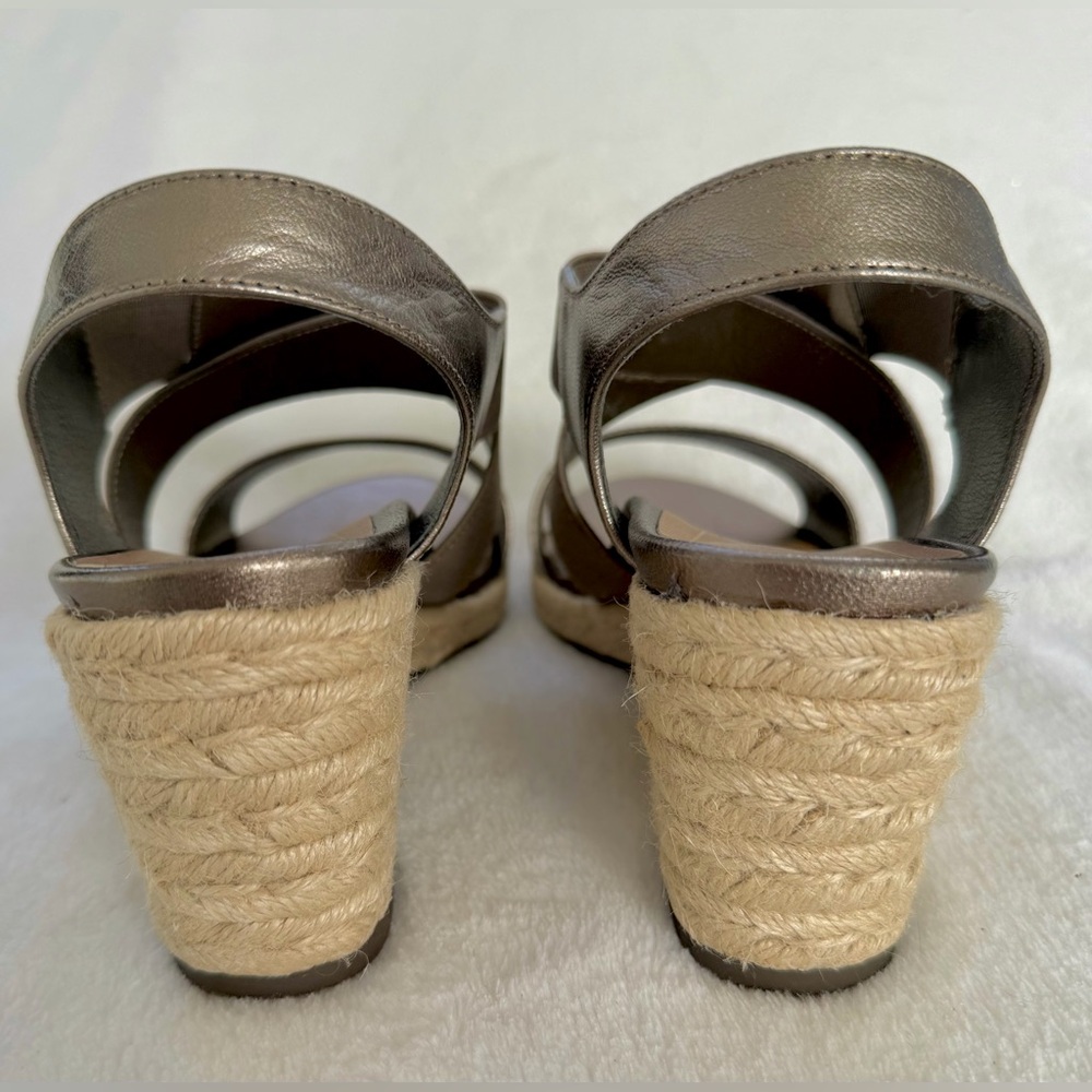 Vionic Tulum Ainsleigh Taupe Bronze Size 7 Sandals Espadrille Wedge Metallic - Picture 8 of 15